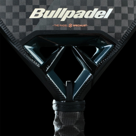 Bullpadel Vertex 04 2025 Juan Tello